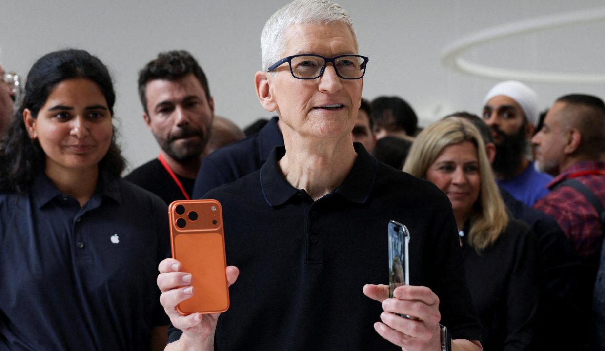 Тим Кук объявил, что Apple придется поднять цены на свою технику из-за дефицита памяти