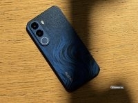 Внутри батарея на 8000 мАч, это как два iPhone 17 Pro. Провел неделю с новым realme C100x за 17 тысяч рублей
