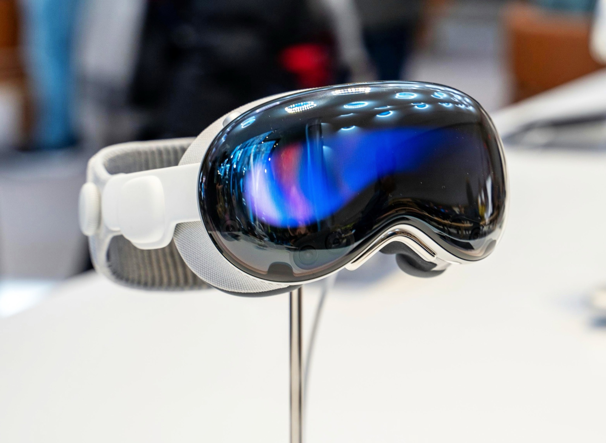 Руководитель разработки Apple Vision Pro перешел в OpenAI из-за нового CEO Джона Тернуса