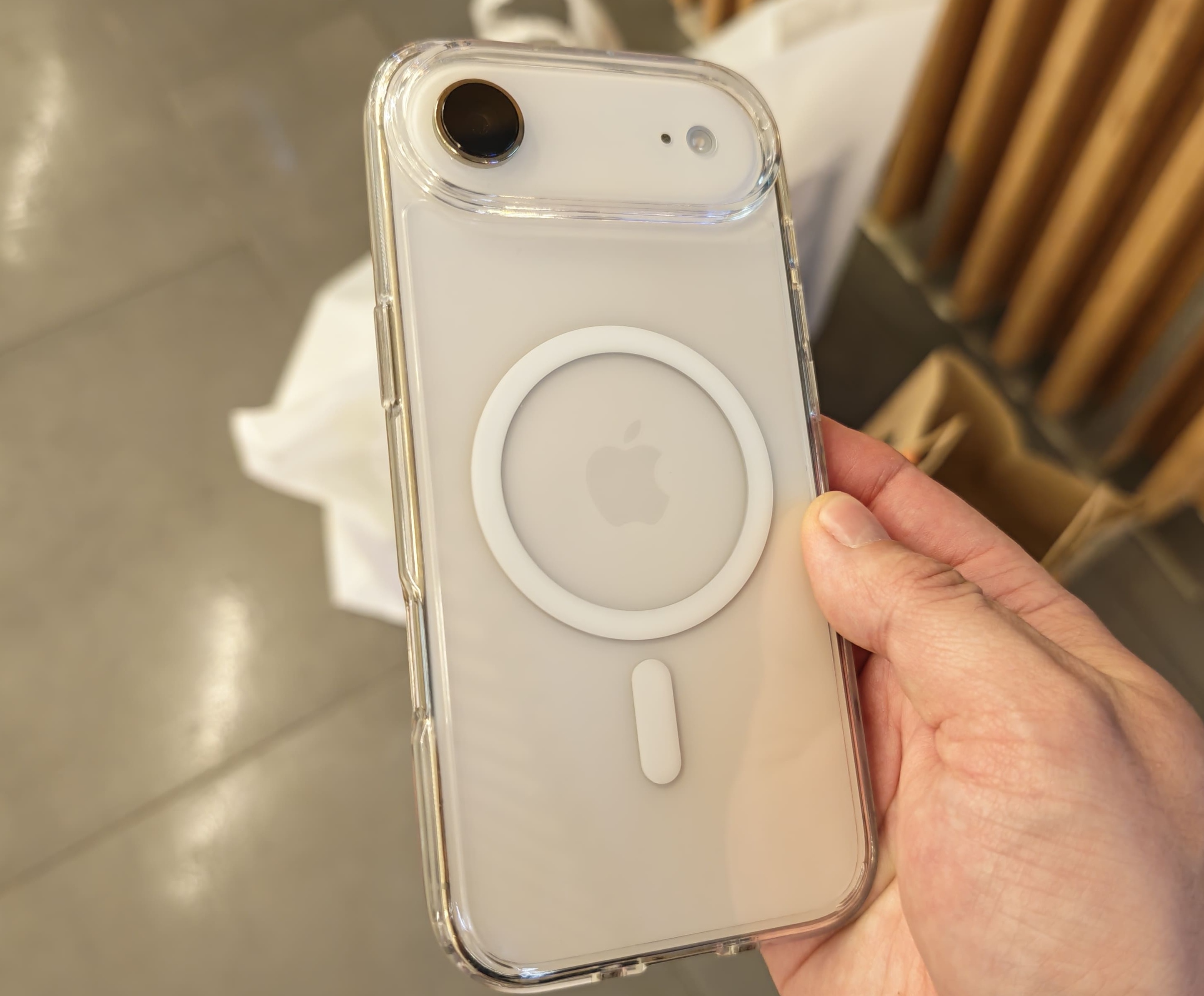 Купил iPhone для китайского рынка и очень пожалел. Предупреждаю остальных