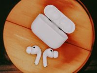 Apple выпустит новые AirPods Pro в этом году, но без камер