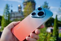 Взял Huawei Pura 90s Pro Max в Питер вместо зеркалки: честный тест капризным светом и телевиком на 200 МП