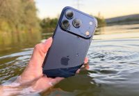 Рис, фен или просто ждать? Что делать, если утопил iPhone в воде