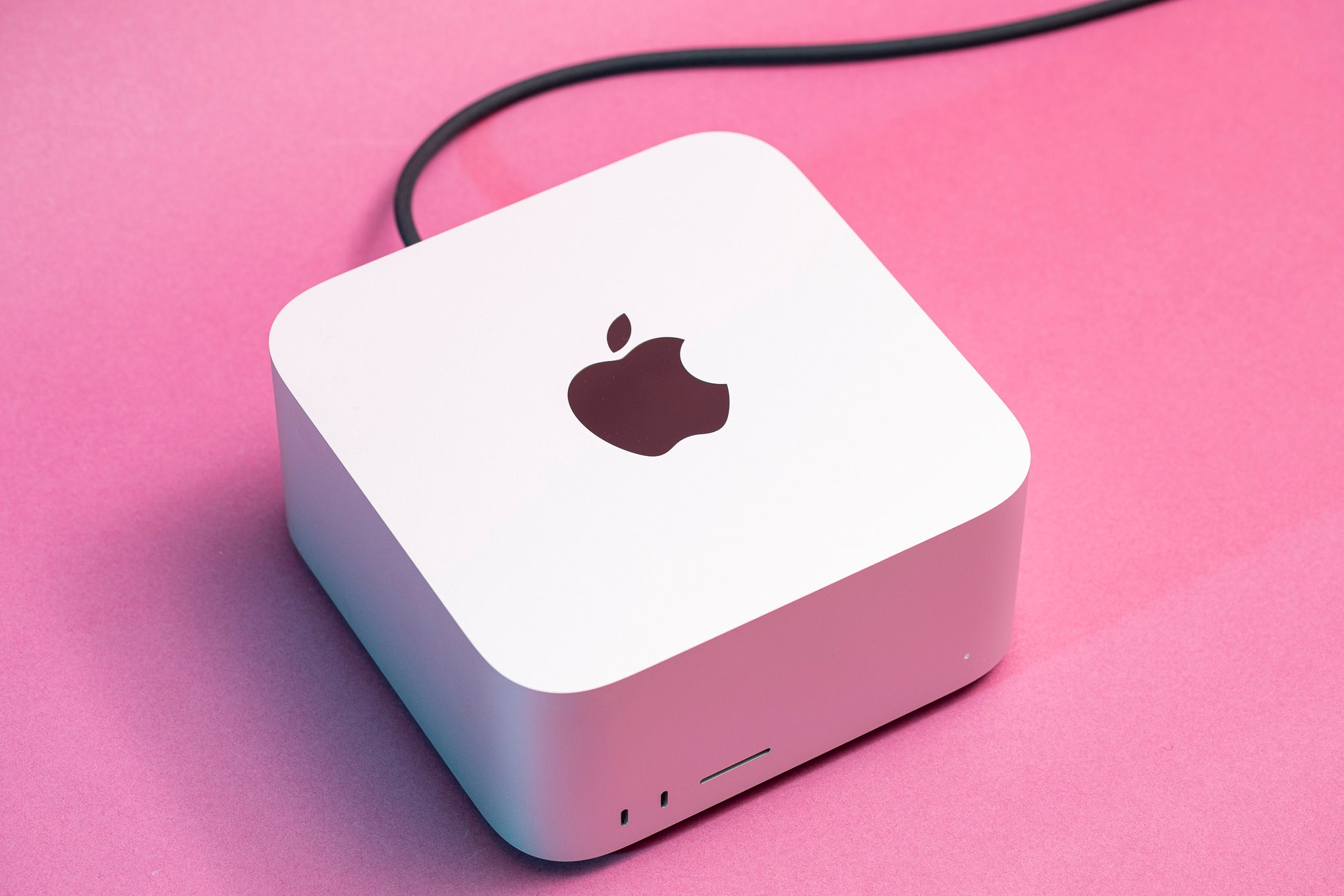 Apple поторопилась с презентацией нового Mac Studio и допустила ошибку в характеристиках SSD
