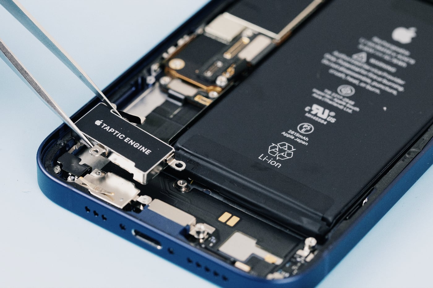 Apple обязали выплатить $5,7 млрд за нарушение патентов, обеспечивающих работу Taptic Engine