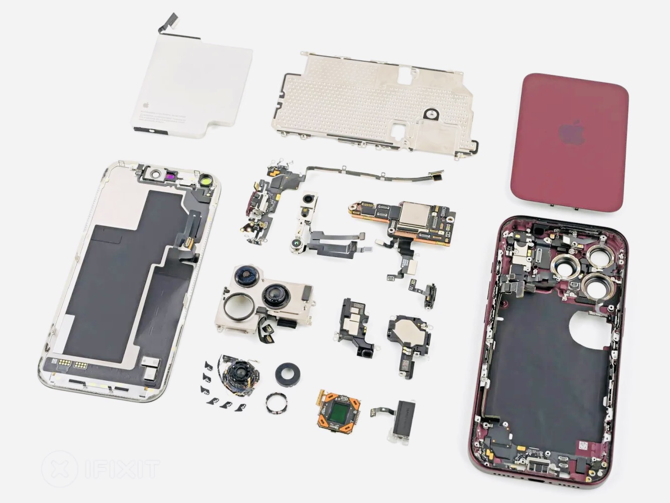 iFixit разобрали iPhone 18 Pro и показали, как устроена переменная диафрагма