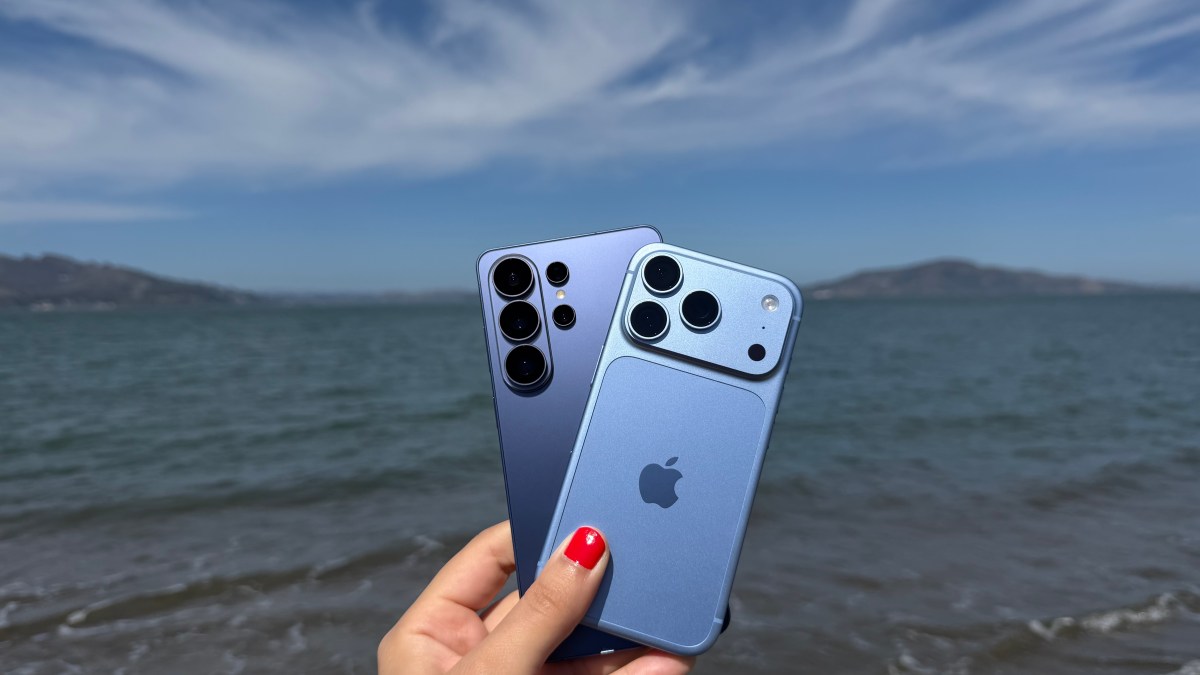 Samsung впервые обошла Apple по продажам смартфонов в России в деньгах