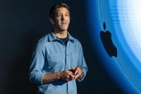Глава Apple Джон Тернус хочет, чтобы App Store приносил ещё больше денег