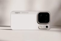 Мощная заявка на камерафон года. Oppo представила первый в мире смартфон с тремя камерами по 200 МП