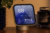 Домашний хаб HomeView оснащён датчиками температуры и влажности
