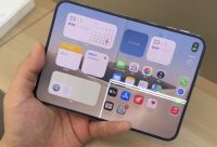 Фейл дня. Китаец разбил экран iPhone Duo через три минуты после покупки