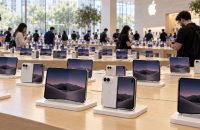 До 150 демо-образцов на один магазин: Apple готовит масштабный тест-драйв складного iPhone Duo