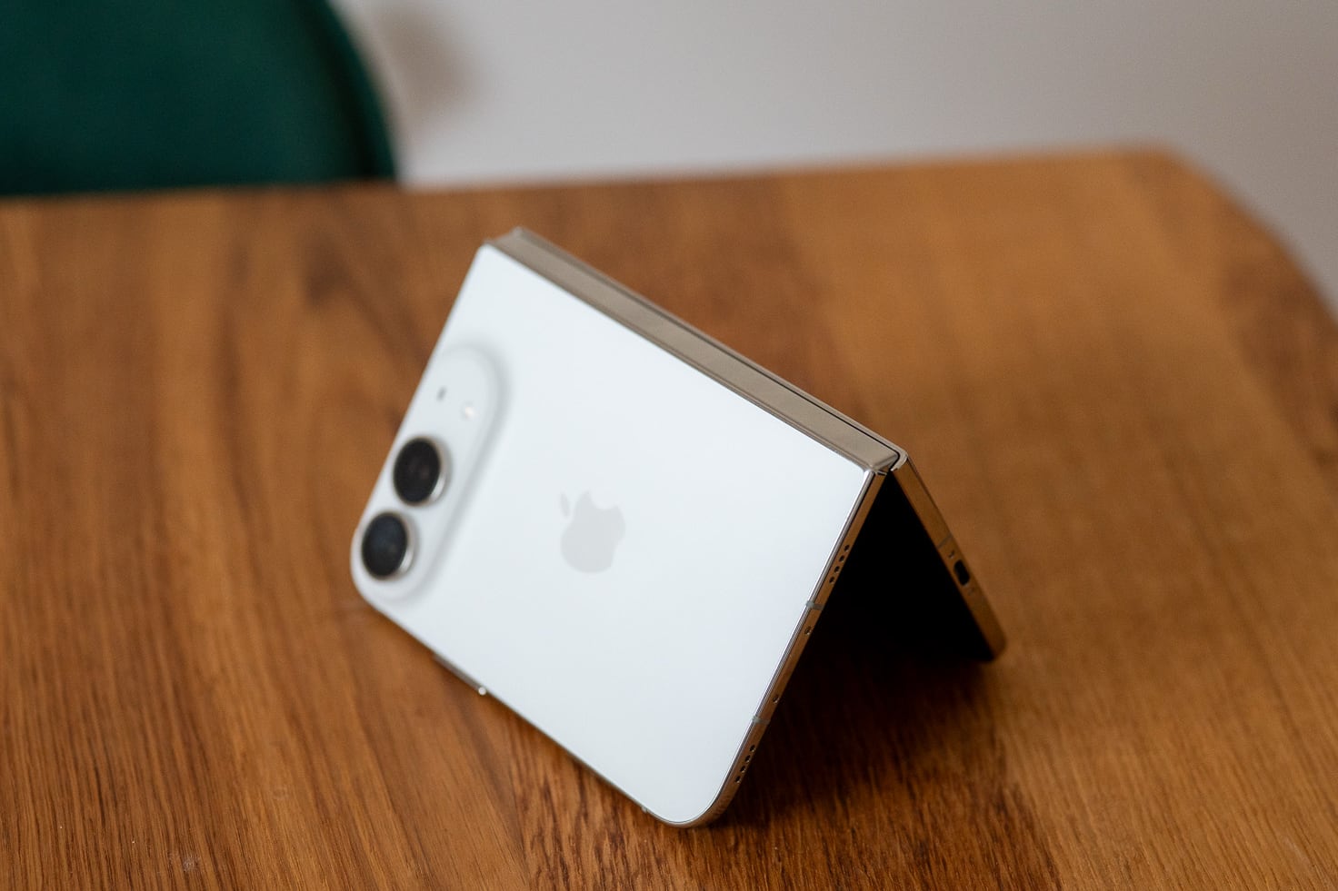iPhone Duo начал вонять и сгорел в кармане американца спустя 2 дня после покупки