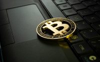 Торговлю криптовалютой между физлицами (P2P) запретят с 1 июля 2027 года в России